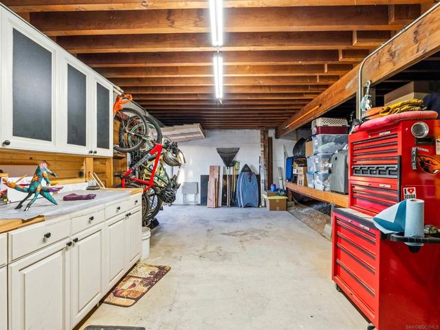 17924 Saint Andrews Dr, Poway, CA 92064