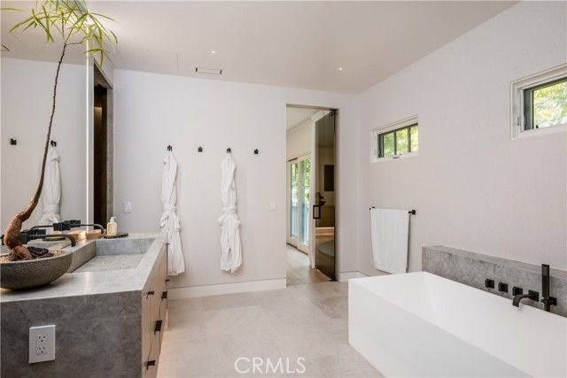 1 Stickley Drive, Laguna Beach, CA 92651