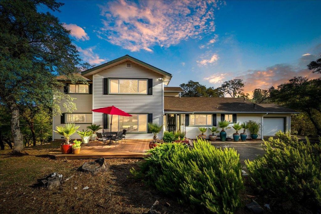 2540 Muir Ct, Cool, CA 95614