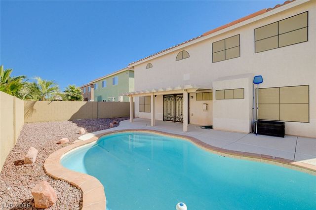 432 Staghorn Pass Avenue, Las Vegas, NV 89183