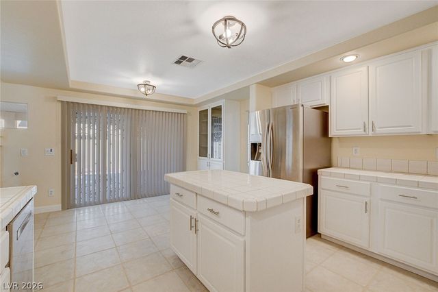 432 Staghorn Pass Avenue, Las Vegas, NV 89183