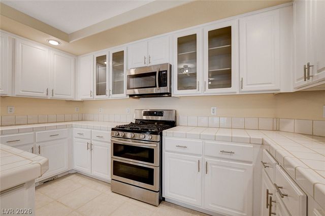 432 Staghorn Pass Avenue, Las Vegas, NV 89183