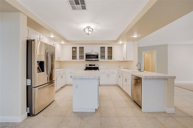 432 Staghorn Pass Avenue, Las Vegas, NV 89183