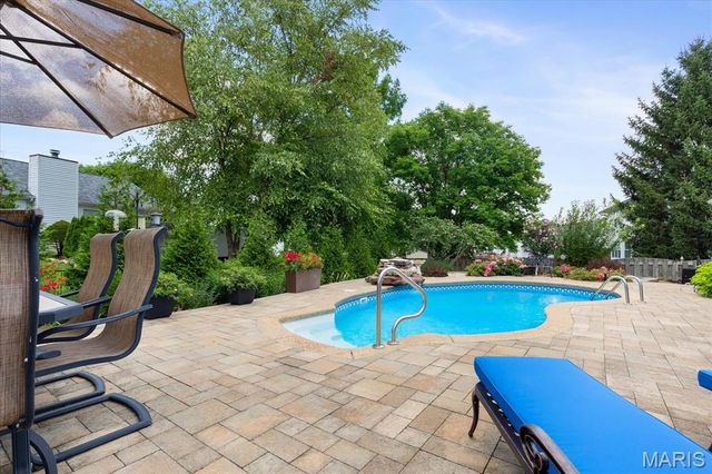 2110 Autumn Wood Drive, St Charles, MO 63303