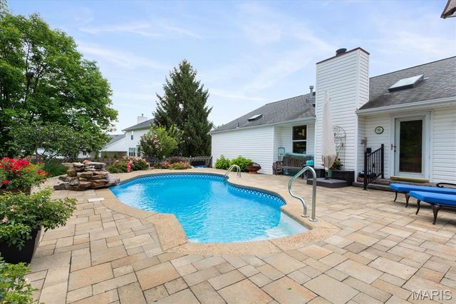 2110 Autumn Wood Drive, St Charles, MO 63303