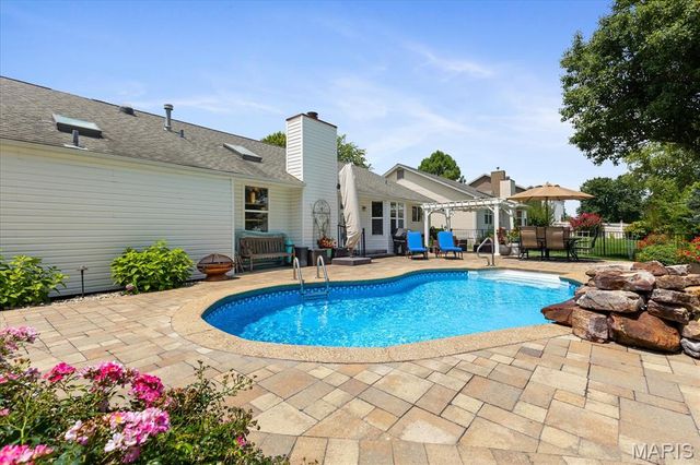 2110 Autumn Wood Drive, St Charles, MO 63303