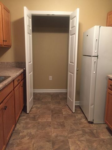 2119 Ringgold Ct Apt 201, Clarksville, TN 37042