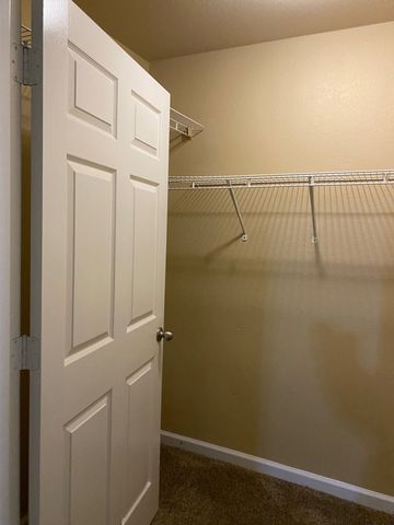 2119 Ringgold Ct Apt 201, Clarksville, TN 37042