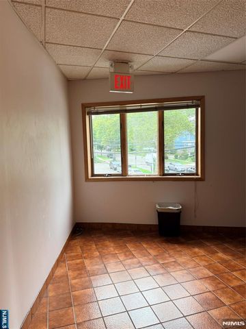 300 Park Avenue 3, Rutherford, NJ 07070