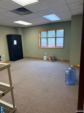 300 Park Avenue 3, Rutherford, NJ 07070