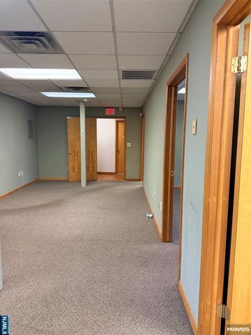 300 Park Avenue 3, Rutherford, NJ 07070