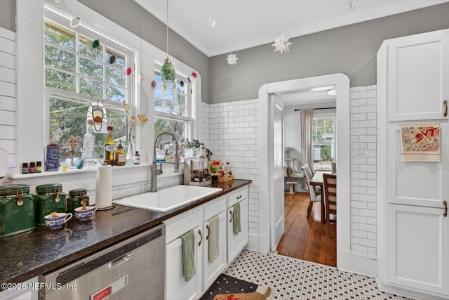 3536 COLLEGE Place, Jacksonville, FL 32205