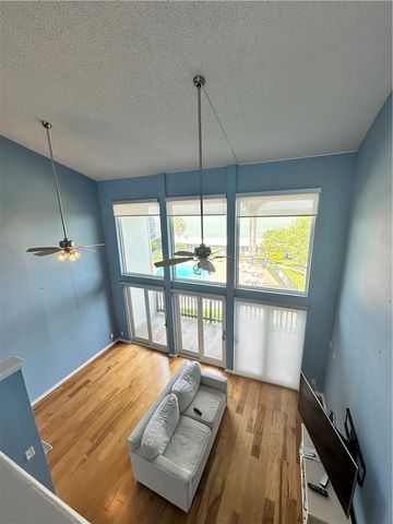 3402 Ocean Dr 4, Corpus Christi, TX 78411