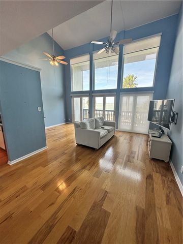 3402 Ocean Dr 4, Corpus Christi, TX 78411