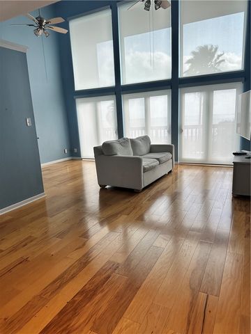 3402 Ocean Dr 4, Corpus Christi, TX 78411