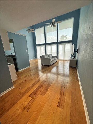 3402 Ocean Dr 4, Corpus Christi, TX 78411