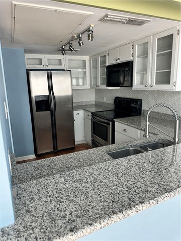 3402 Ocean Dr 4, Corpus Christi, TX 78411