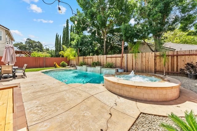 4716 Brabant Way, Elk Grove, CA 95757