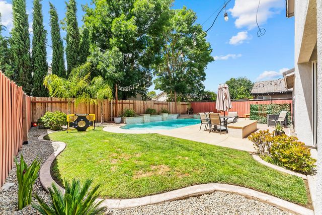4716 Brabant Way, Elk Grove, CA 95757