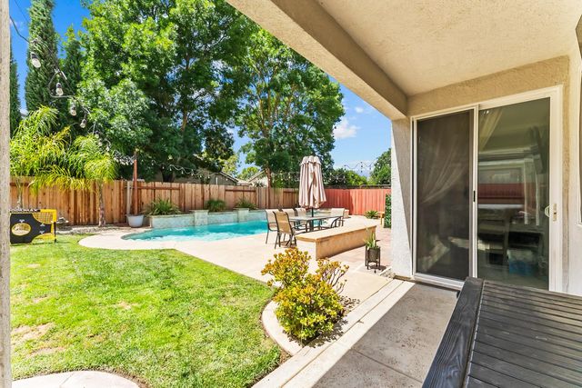 4716 Brabant Way, Elk Grove, CA 95757