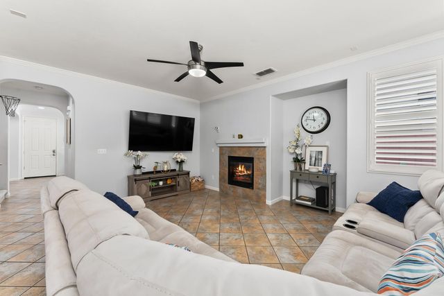 4716 Brabant Way, Elk Grove, CA 95757