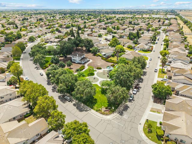4716 Brabant Way, Elk Grove, CA 95757