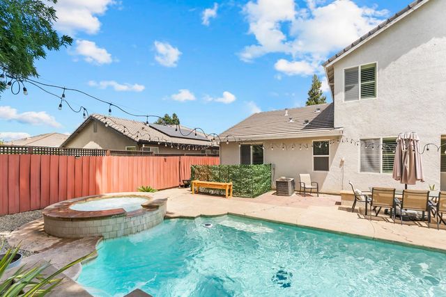 4716 Brabant Way, Elk Grove, CA 95757