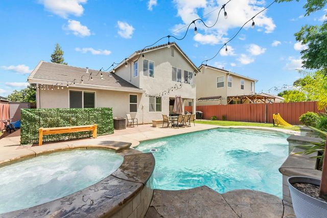 4716 Brabant Way, Elk Grove, CA 95757
