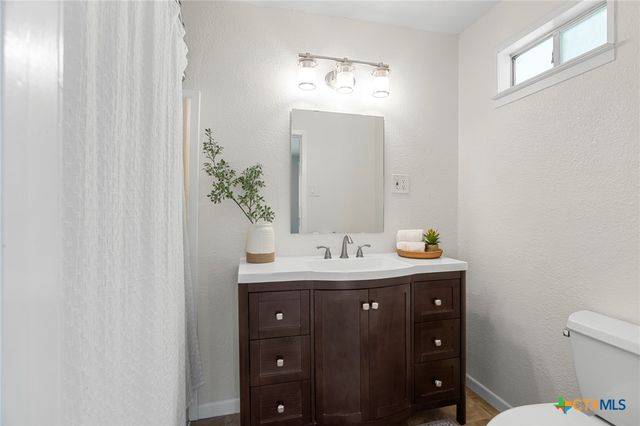 2002 E Young Avenue, Temple, TX 76501