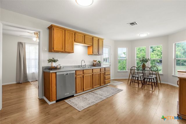 2002 E Young Avenue, Temple, TX 76501