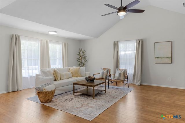 2002 E Young Avenue, Temple, TX 76501