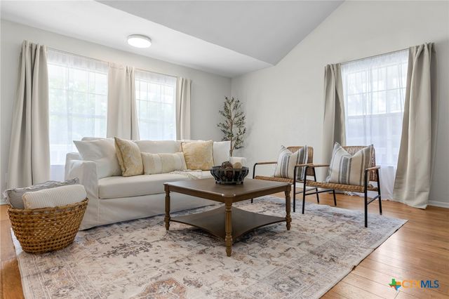 2002 E Young Avenue, Temple, TX 76501