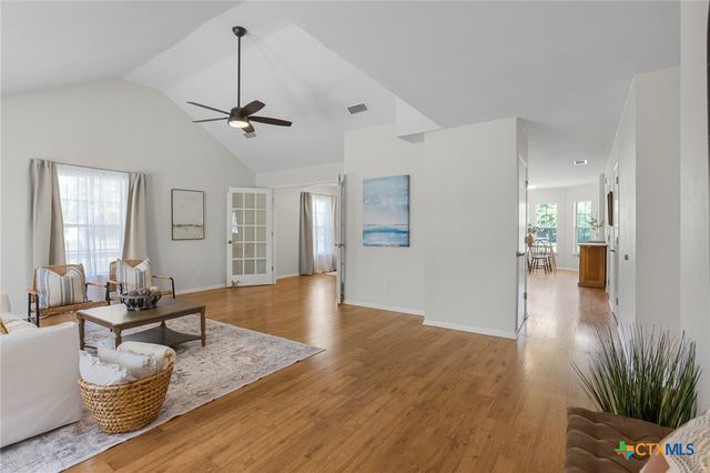 2002 E Young Avenue, Temple, TX 76501