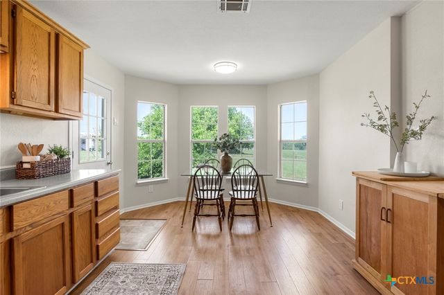 2002 E Young Avenue, Temple, TX 76501