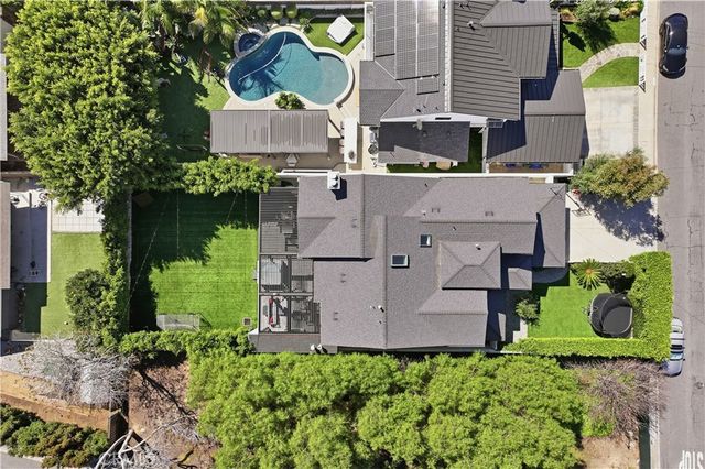 1852 6th, Manhattan Beach, CA 90266