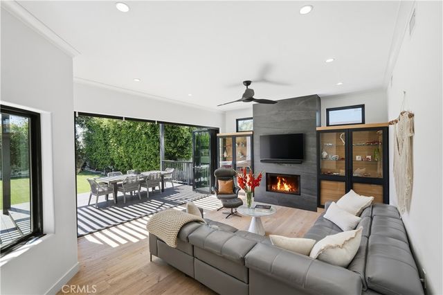 1852 6th, Manhattan Beach, CA 90266