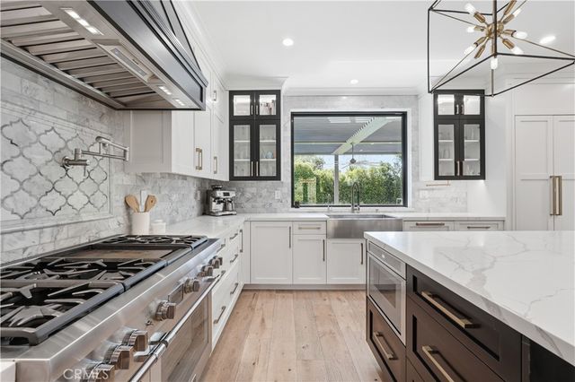 1852 6th, Manhattan Beach, CA 90266