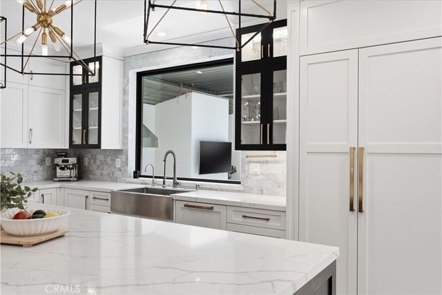 1852 6th, Manhattan Beach, CA 90266