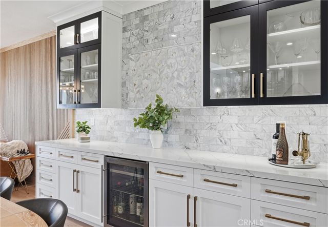 1852 6th, Manhattan Beach, CA 90266