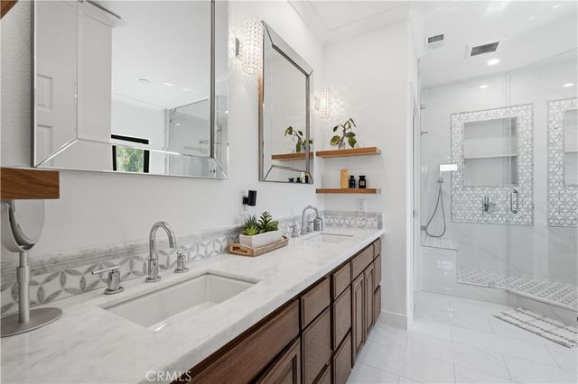 1852 6th, Manhattan Beach, CA 90266