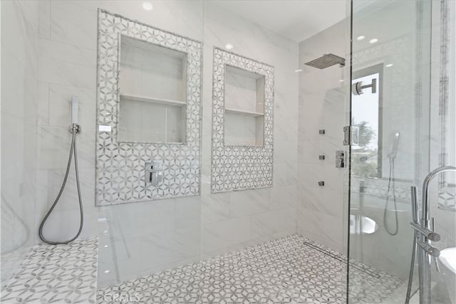 1852 6th, Manhattan Beach, CA 90266