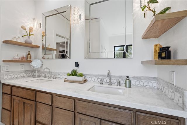 1852 6th, Manhattan Beach, CA 90266