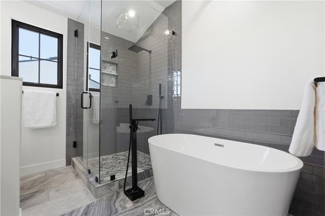 1852 6th, Manhattan Beach, CA 90266