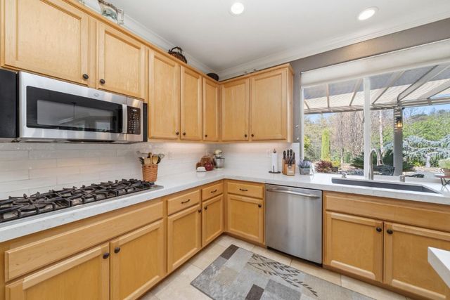 319 Stagestop Ct, El Dorado Hills, CA 95762