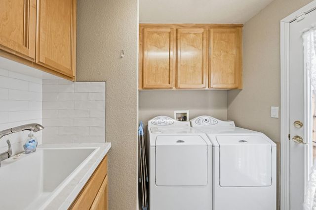 319 Stagestop Ct, El Dorado Hills, CA 95762