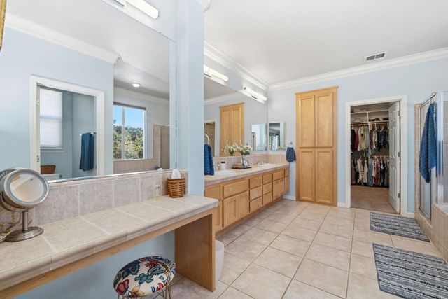 319 Stagestop Ct, El Dorado Hills, CA 95762