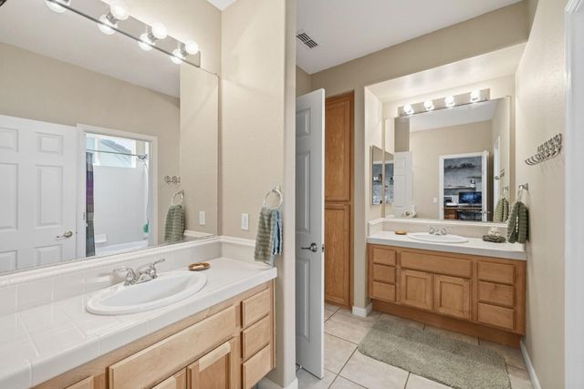 319 Stagestop Ct, El Dorado Hills, CA 95762