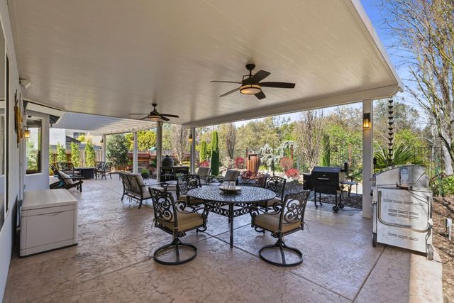 319 Stagestop Ct, El Dorado Hills, CA 95762