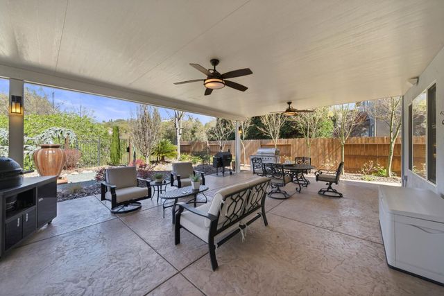 319 Stagestop Ct, El Dorado Hills, CA 95762