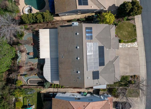 319 Stagestop Ct, El Dorado Hills, CA 95762